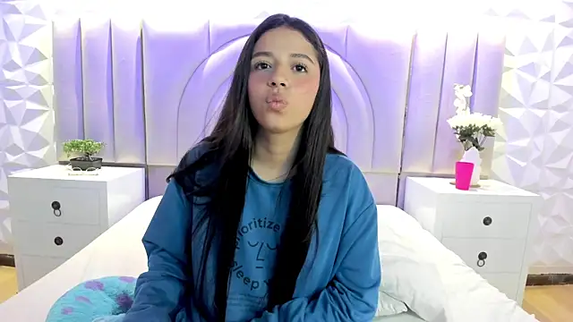 XXX chat uživo modela smiling_angeel