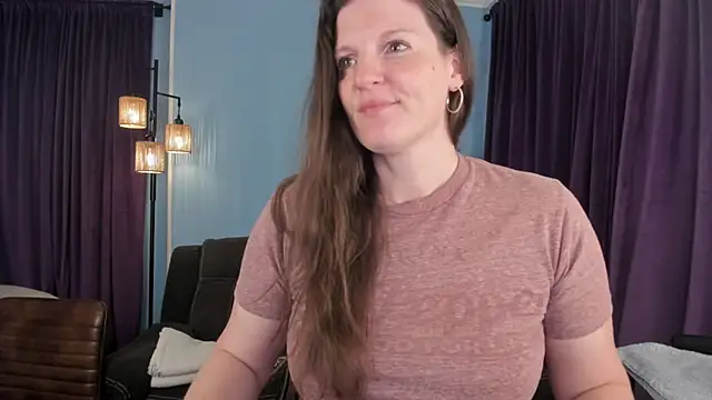 Kelly_Carolina Show in webcam