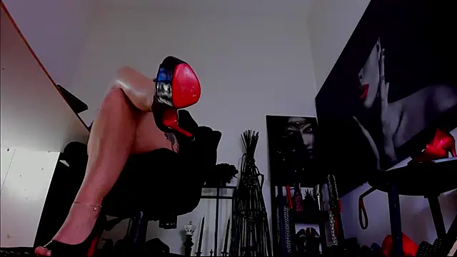 Czat XXX na żywo – MistressDemi