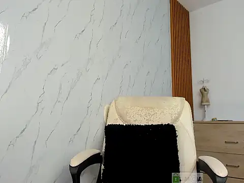 Chat +18 de aleja_belle ao vivo