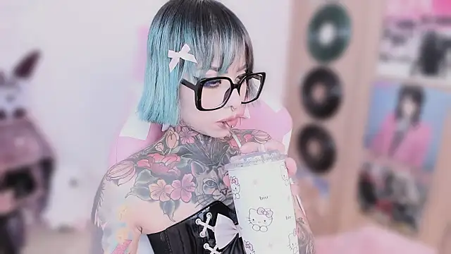 Chatroom XXX en direct de NikkiRamone