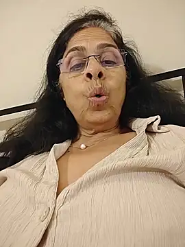 NakedMILFx live XXX chat