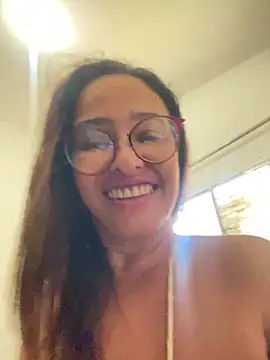 XXX chat uživo modela AMYBRASIL