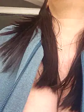 Chat +18 de KristenVega ao vivo