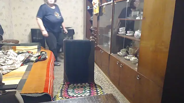 HotLusi: онлайн-секс-чат