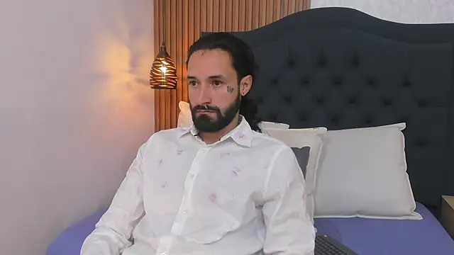 Hisoka_011 라이브 XXX 채팅