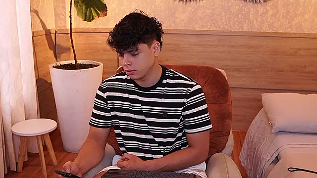 Chat XXX ao vivo de Ethan_occonor