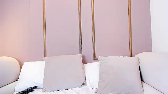 LisaLain Chat XXX live