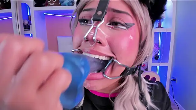 Онлайн чат XXX miss___megan