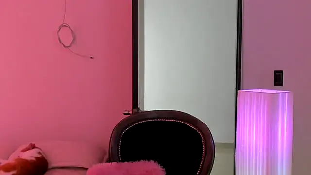 Živý XXX chat __Emma__11__Lecat_