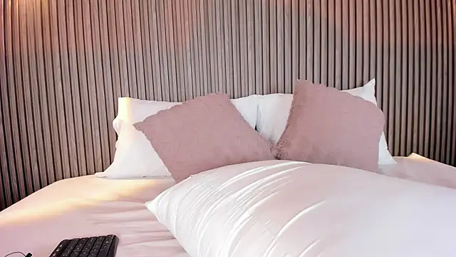 CaitlynCouper Chat XXX live