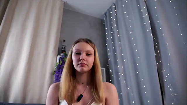 XXX chat uživo modela ElissaGlod