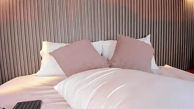 CaitlynCouper 现场XXX聊天