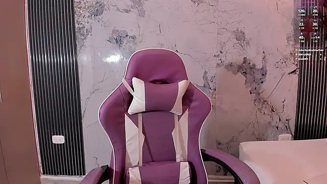 elena_wolff: онлайн-секс-чат