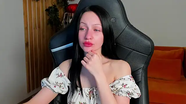 NaomiBlakes live XXX chat