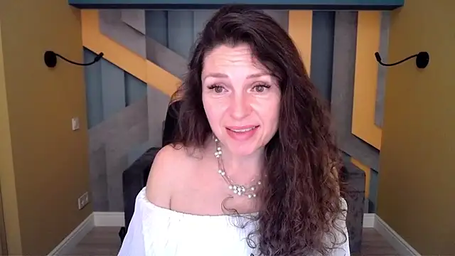 EllaLong Live XXX Chat