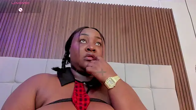 Saravy_Blandon 现场XXX聊天