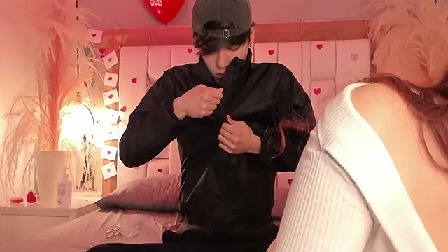 دردشة Daphne_And_Roger الجنسية المباشرة