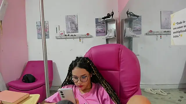 CAMILA--REY 라이브 XXX 채팅