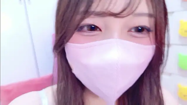 0o_MOMO_o0のライブXXXチャット