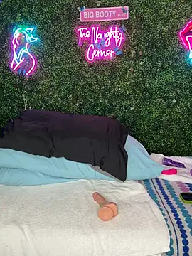 RenaThickAss webkamerás műsora