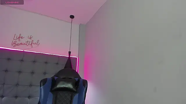 Chat +18 de Sylasfrost ao vivo