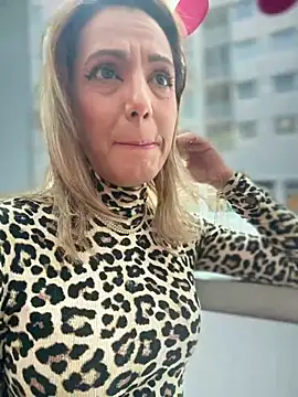 adya-aly – Naživo XXX chat