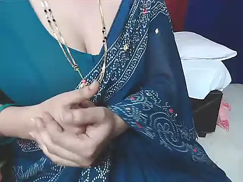 Chat XXX ao vivo de sunitha-3