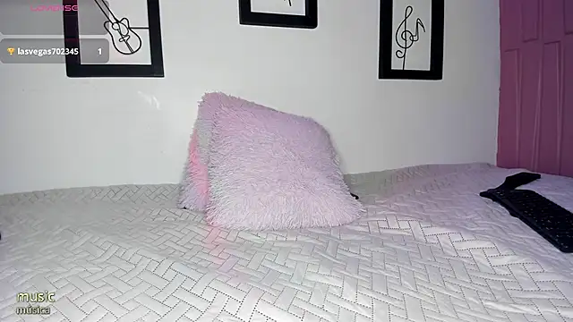 Chat XXX ao vivo de Nani_Roman