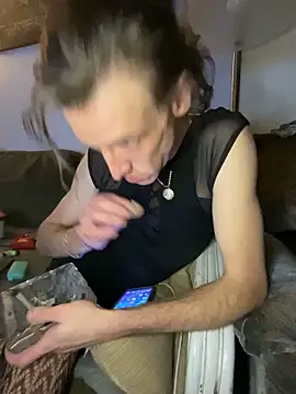 kikiwonderbar Show in webcam