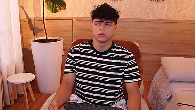 Chat XXX ao vivo de Ethan_occonor