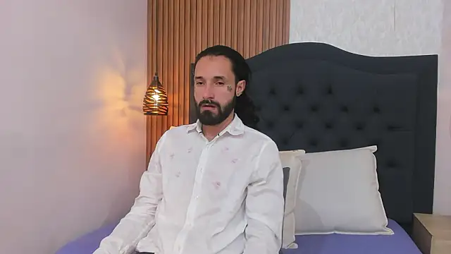 Hisoka_011 Adlı Modelin Canlı XXX Sohbeti