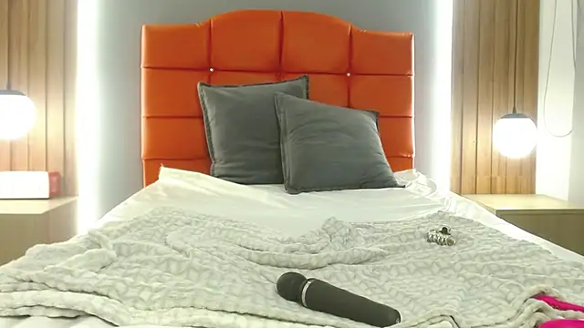 دردشة LiaMonroee_ الجنسية المباشرة