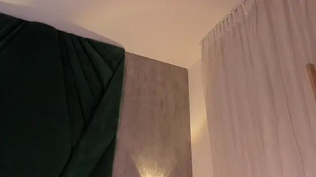 Chatroom XXX en direct de EmiliClarke