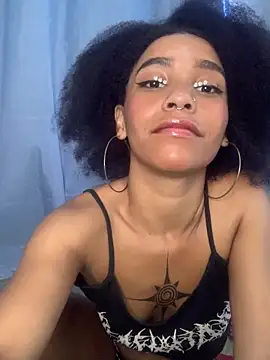 Lillith_Bloom: онлайн-секс-чат