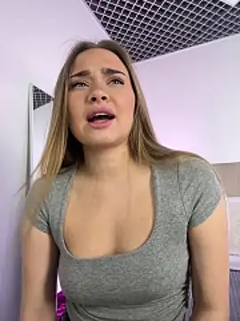 Živý XXX chat MonicaWestt