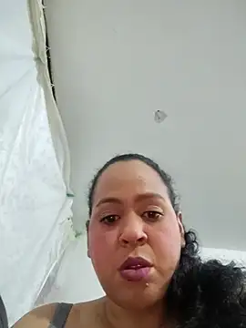 دردشة SweettiePussy الجنسية المباشرة