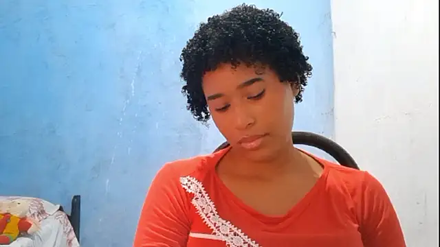 Chat +18 de MadelynStamant ao vivo