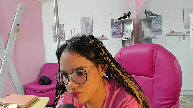 Chat XXX ao vivo de CAMILA--REY