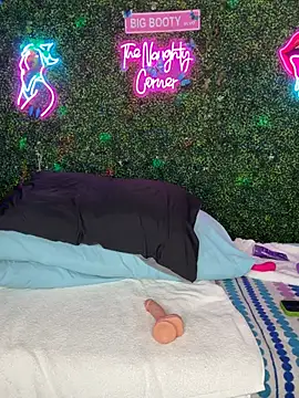 RenaThickAss – Kamerová šou