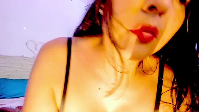 lilahSweet élő XXX-chatje