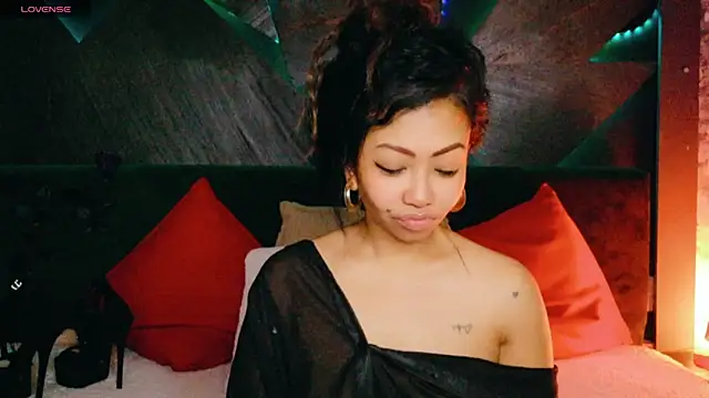 ElyaQuinn: онлайн-секс-чат