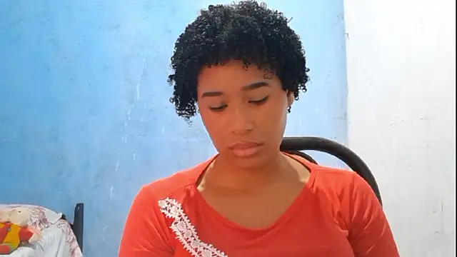 MadelynStamantのライブXXXチャット