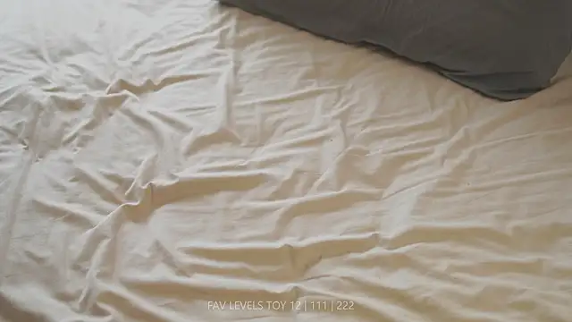 dearnina_ live XXX chat