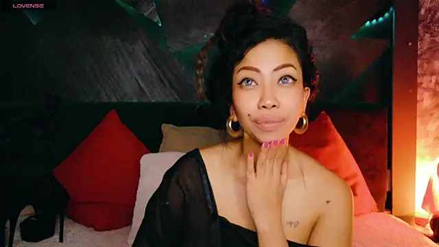 ElyaQuinn: онлайн-секс-чат