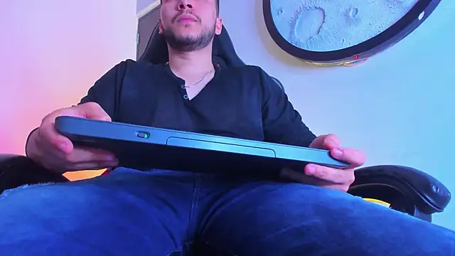 mike_257 Live XXX-chat