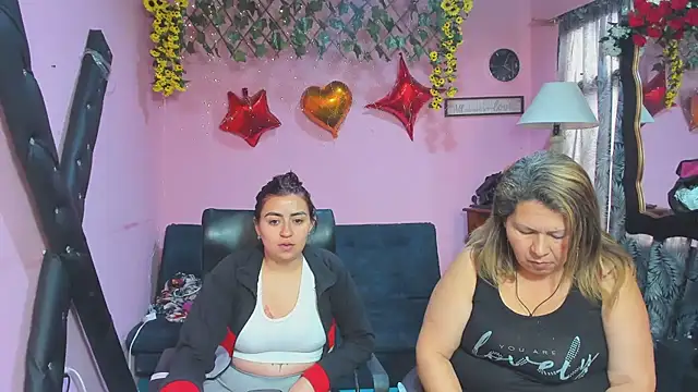 lesbiancuple élő XXX-chatje