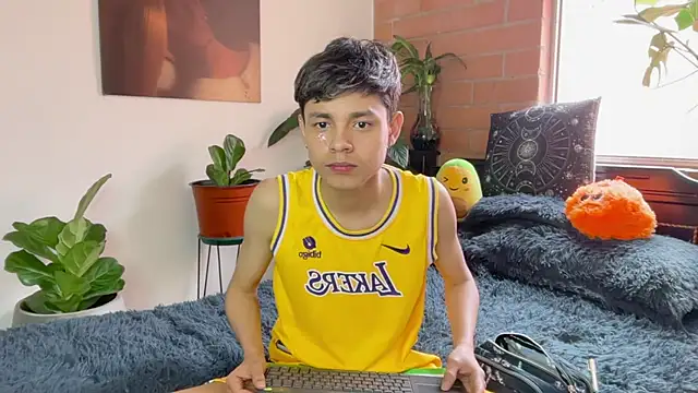 Chatroom XXX en direct de Andy_Belier23