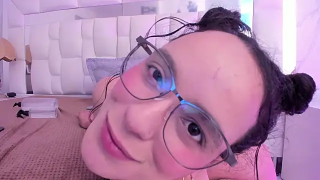 Maia_Park: онлайн-секс-чат