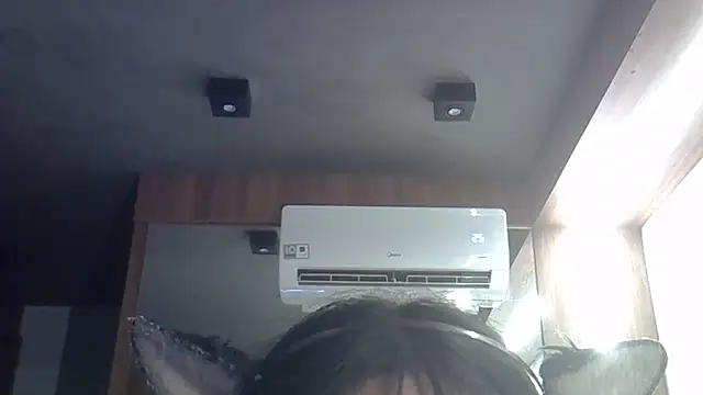 Chat +18 de SkinnyKitten ao vivo